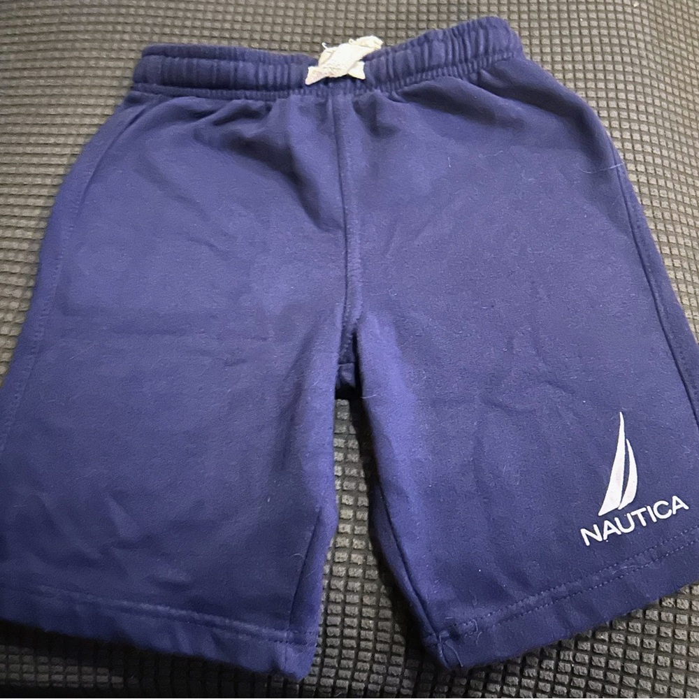 Kids Nautica Dark Blue shorts with White Logo size XL (7).